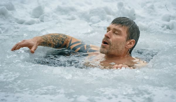Top 5 techniques pour optimiser la récupération avec le bain froid
